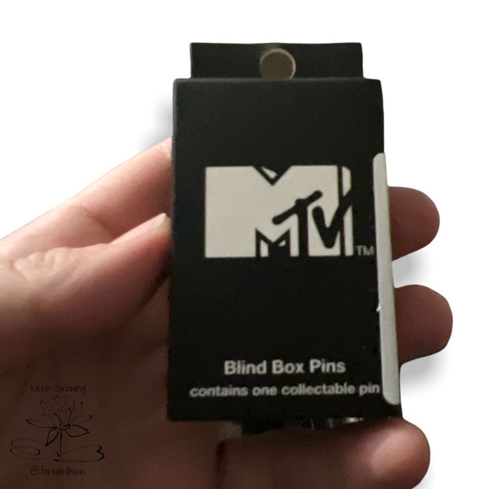 1 - Pin - Loungefly x MTV Enamel Pin Blind Boxes - Picture 5 of 5